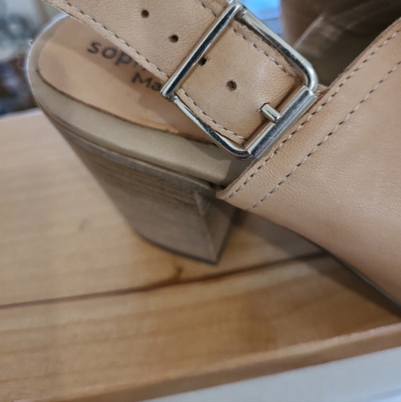 Sophia Milano womens size 7.5  Tan Leather Sling back Sandal made I. ITALY - Picture 9 of 11